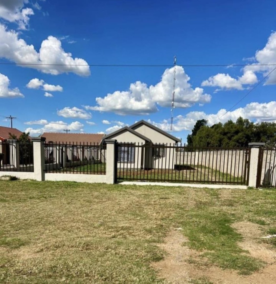 3 Bedroom Property for Sale in Pinehaven Free State